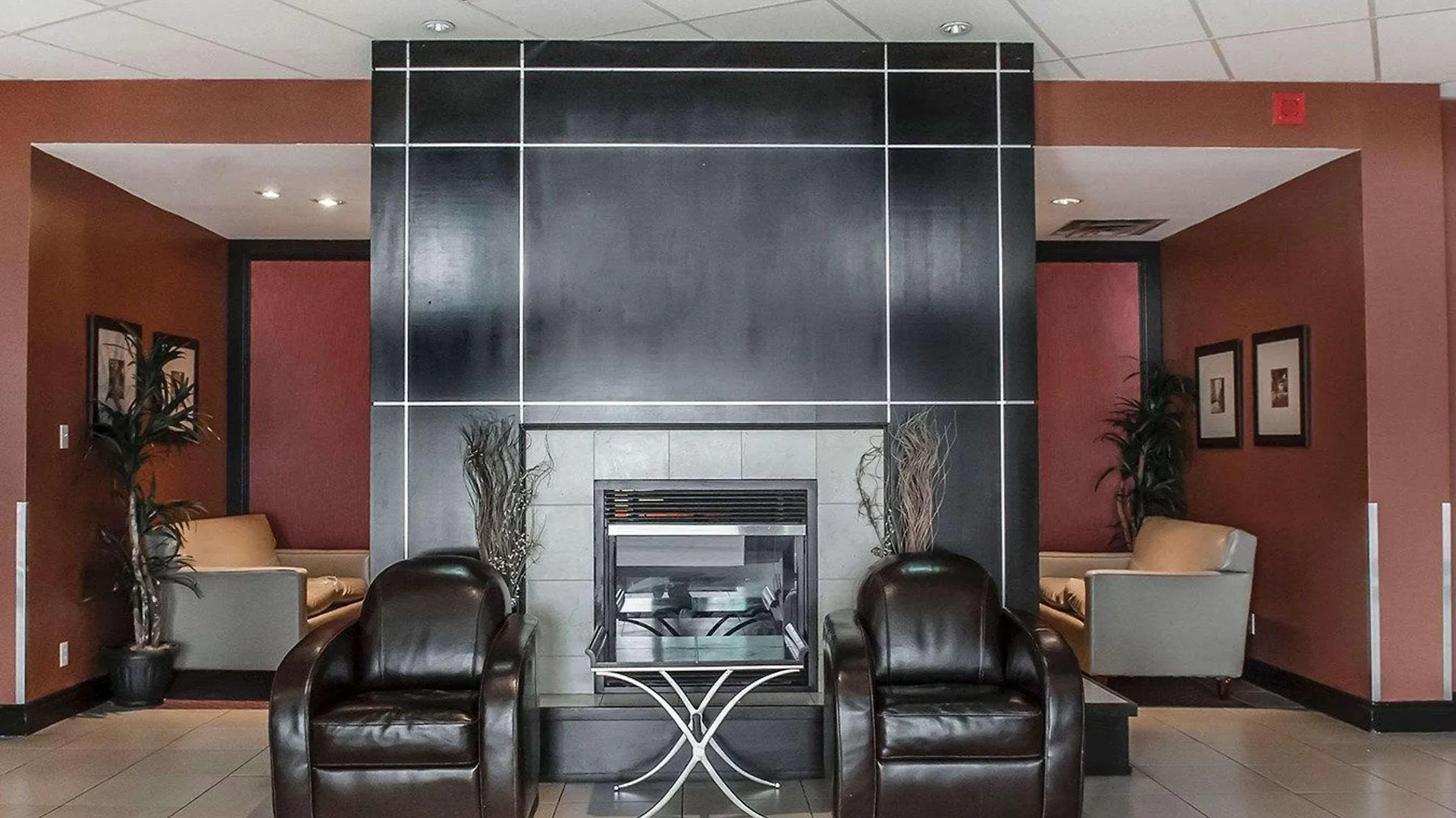 Comfort Hotel Airport North Toronto