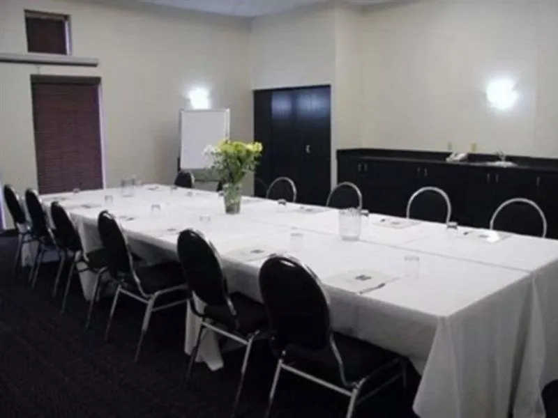 Comfort Hotel Airport North Toronto