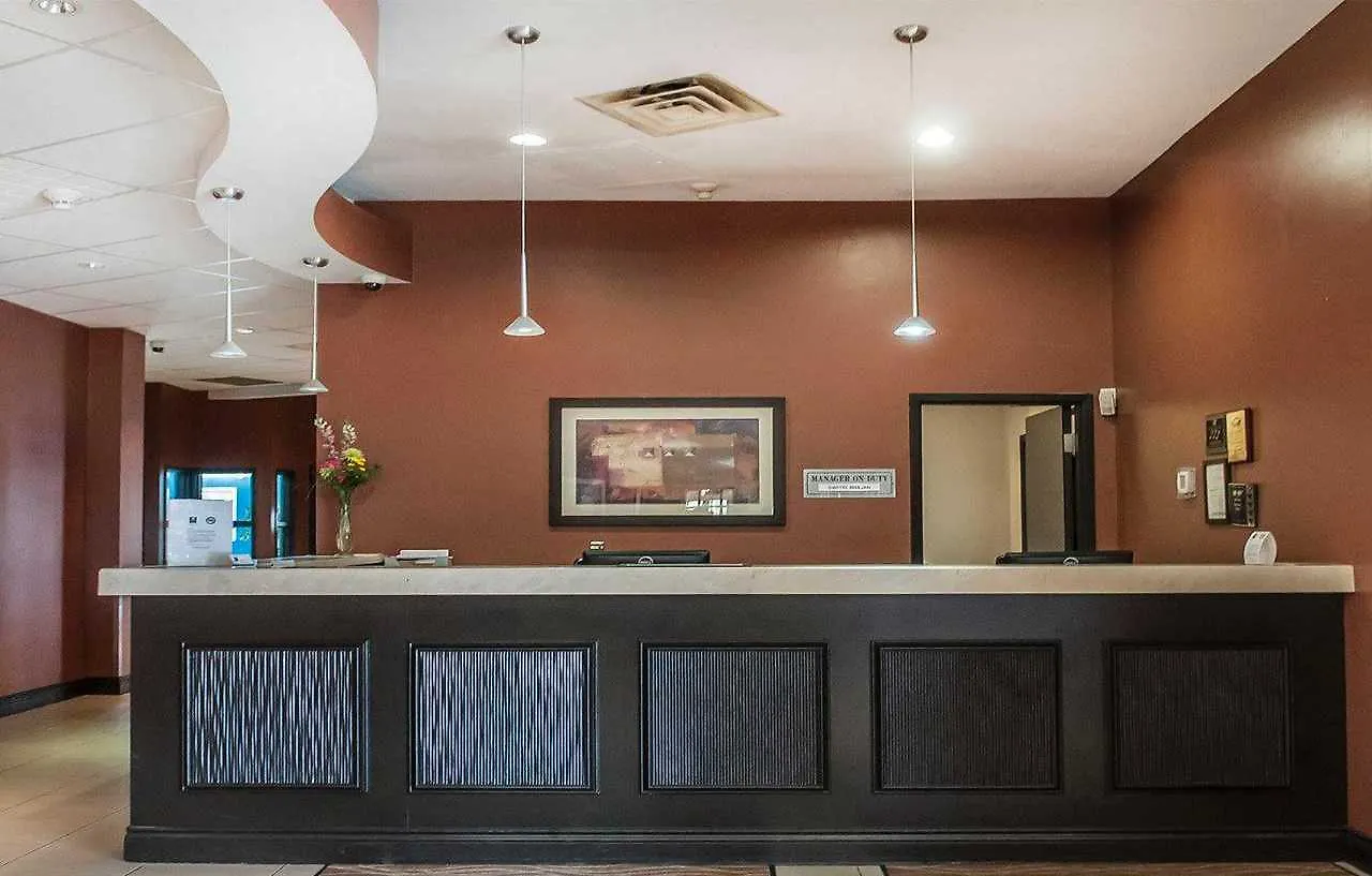 Comfort Hotel Airport North Toronto