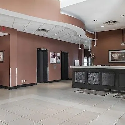 Comfort Hotel Airport North Toronto